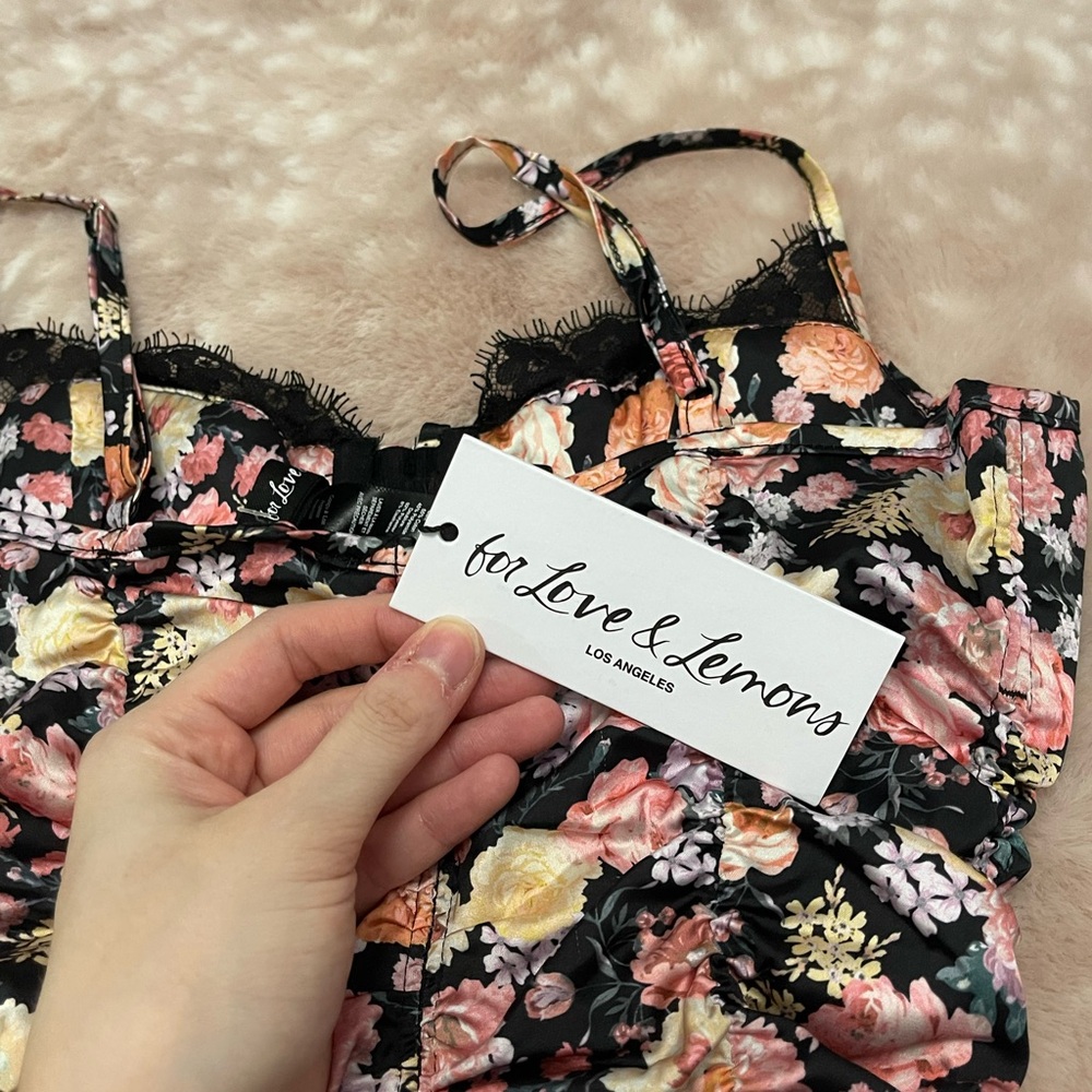 FOR LOVE & LEMONS RUCHED DRESS - Picture 6 of 6